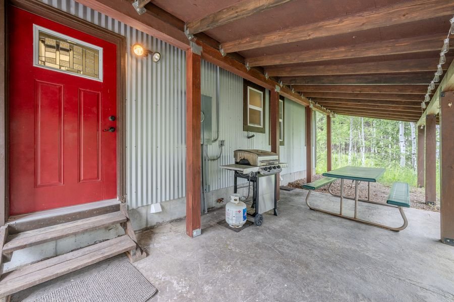 Covered patio with gas BBQ grill